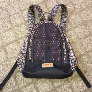 Dakine mini 9 liter backpack!!